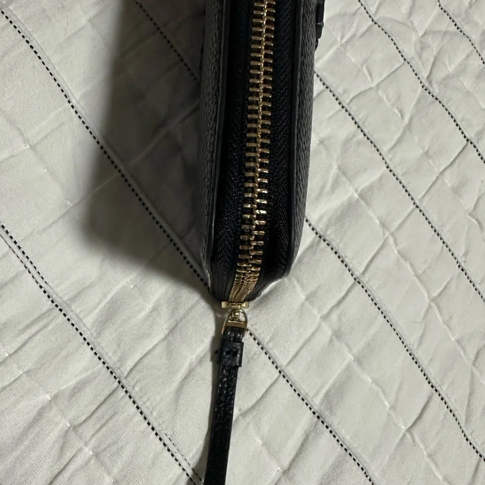 Tory Burch Black Pebbled Leather Zip-Around Wallet - Picture 4 of 13